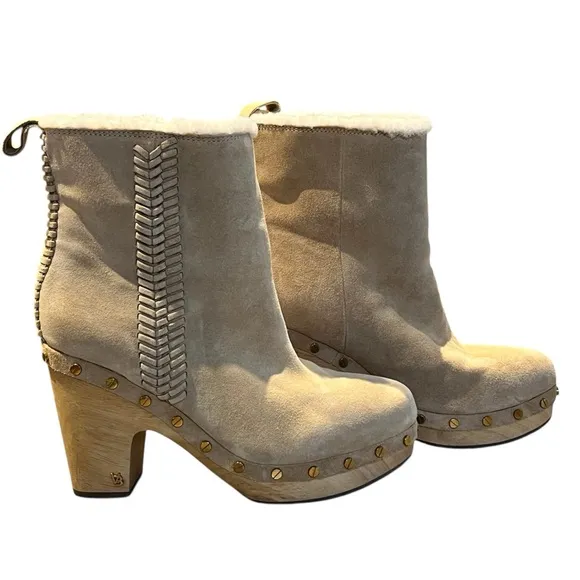 Veronica Beard Daxi Clog Gold studded shearling‎ Boots Size 8.5