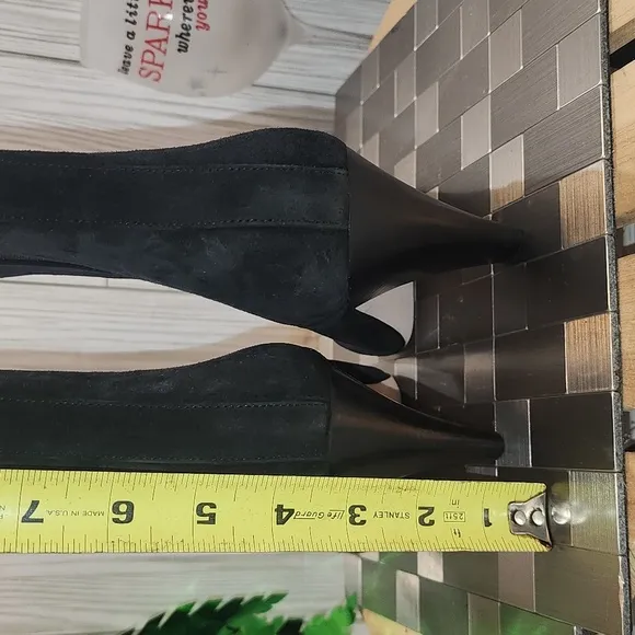 Veronica Beard Suede heel boots #428
