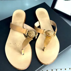 ✨✨Versace Medusa Nude Thong Sandals ✨✨