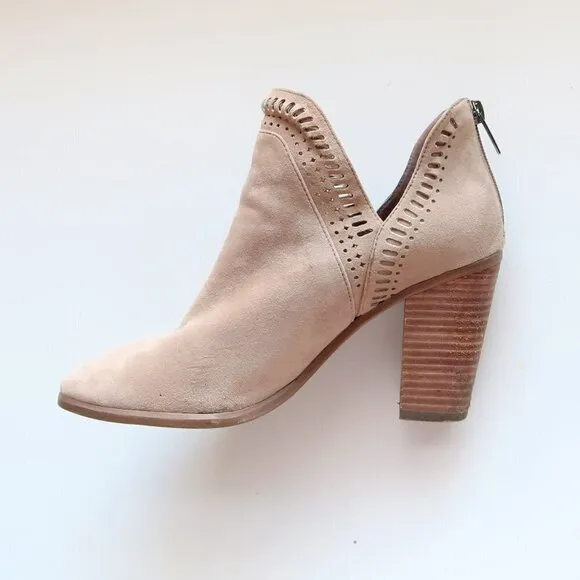 Vince Camuto Beige Suede Leather Block Heel Ankle Boots / Booties Size 9