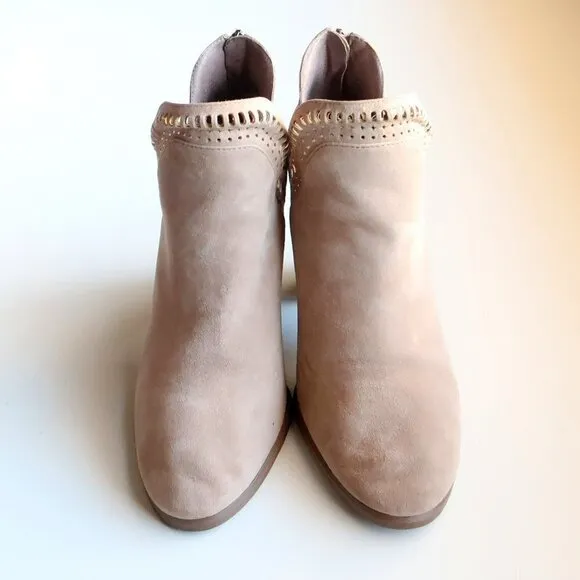 Vince Camuto Beige Suede Leather Block Heel Ankle Boots / Booties Size 9