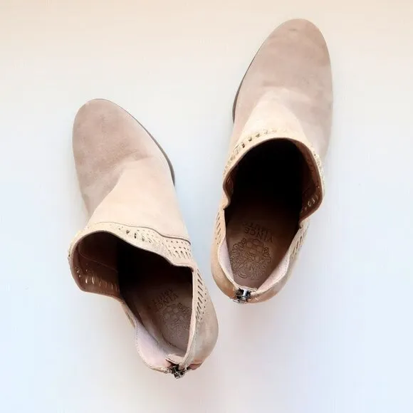 Vince Camuto Beige Suede Leather Block Heel Ankle Boots / Booties Size 9