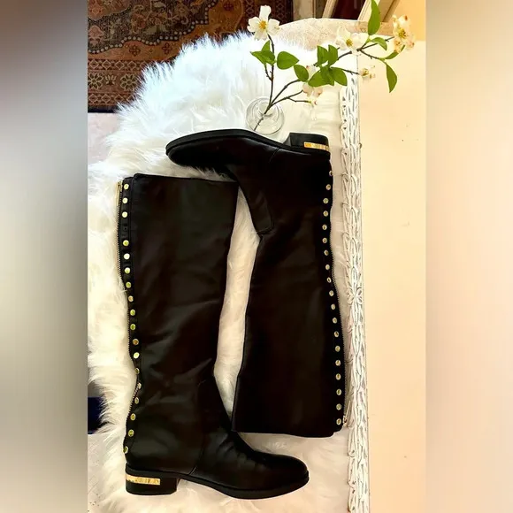 VINCE CAMUTO ~ Black Knee-High Zippered MOTO Boots w/Gold Rivet Accents size 7