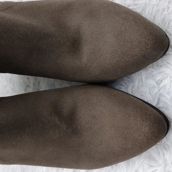Vince Camuto Brown Suede Leather Pointed Toe High Block Heel Slip On Ankle Boot