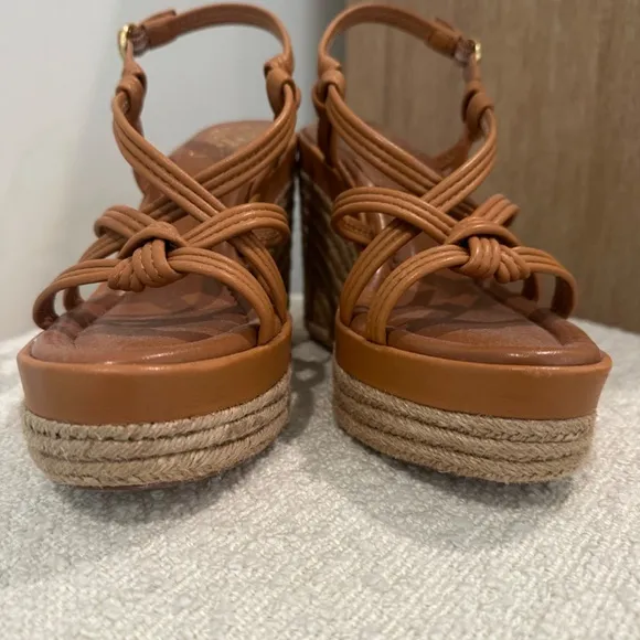 Vince Camuto Delyna