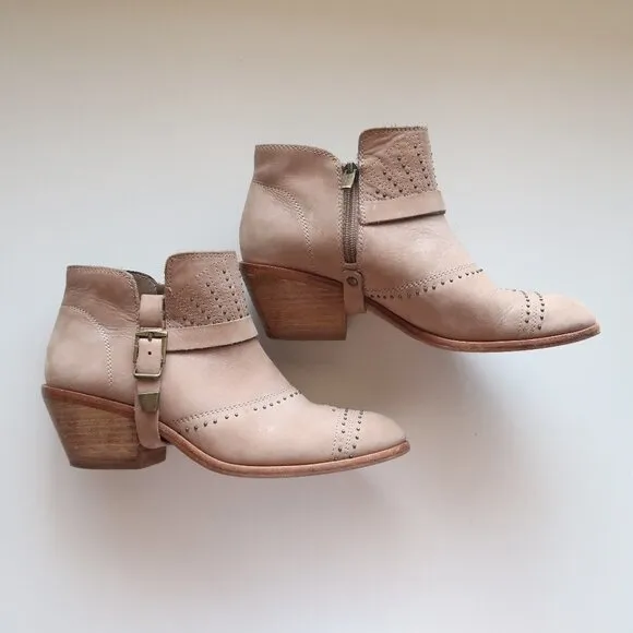 Vince Camuto Dorintina Genuine Leather Riveted Western Ankle Boots / Booties