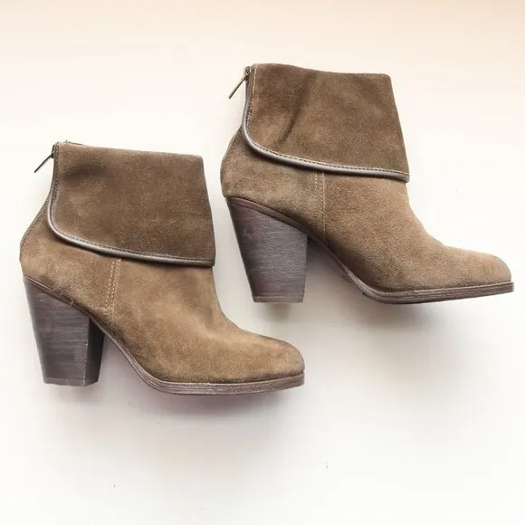 Vince Camuto Hamilton Green Suede Leather Block Heel Ankle Boots Booties 7.5