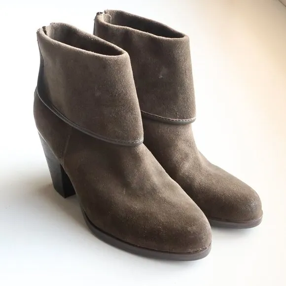 Vince Camuto Hamilton Green Suede Leather Block Heel Ankle Boots Booties 7.5