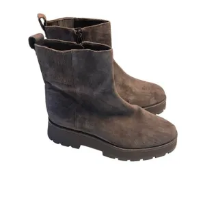 Vince Camuto Neframes Chunky Heel Suede Zip Ankle Boots Size 8.5M