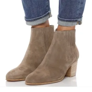 Vince Haider Suede Leather Rounded Toe Block Heel Booties Pull On Boots Size 8.5