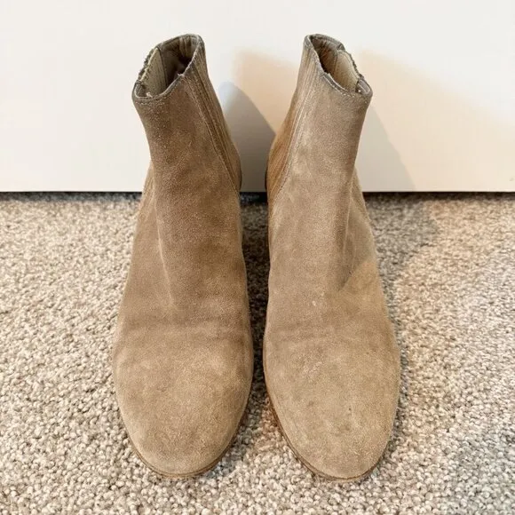 Vince Haider Suede Leather Rounded Toe Block Heel Booties Pull On Boots Size 8.5