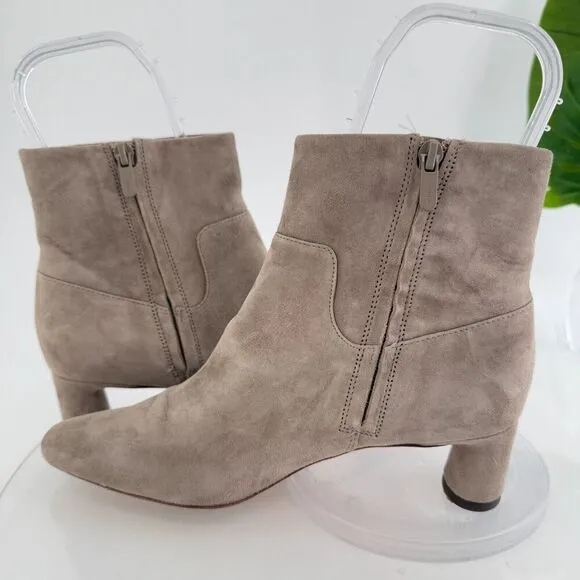 Vince Hela Tan Suede Leather Booties Size 6 Ankle Boots Almond Toe Classic