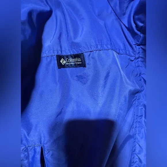 Vintage 90’s Columbia women's Bugaboo blue &amp; pink windbreaker snowsuit. Size M