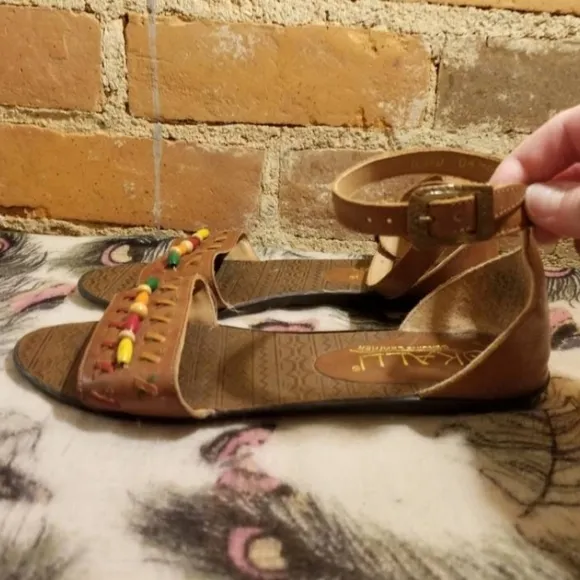 VINTAGE LEATHER WOVEN SANDALS BROWN HIPPIE PREPPY FESTIVAL 90S HIPSTER BEADED