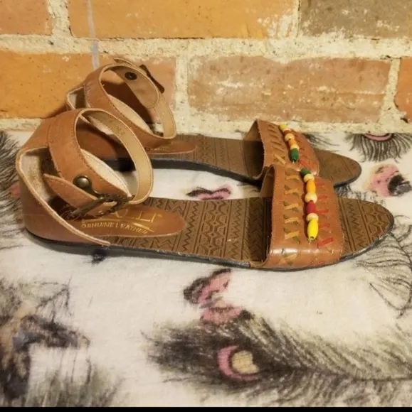 VINTAGE LEATHER WOVEN SANDALS BROWN HIPPIE PREPPY FESTIVAL 90S HIPSTER BEADED