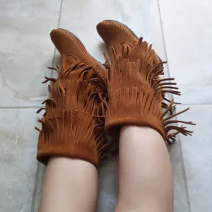 Vintage Minnetonka Caramel Suede Tiered Fringe Moccasin Boots 6M