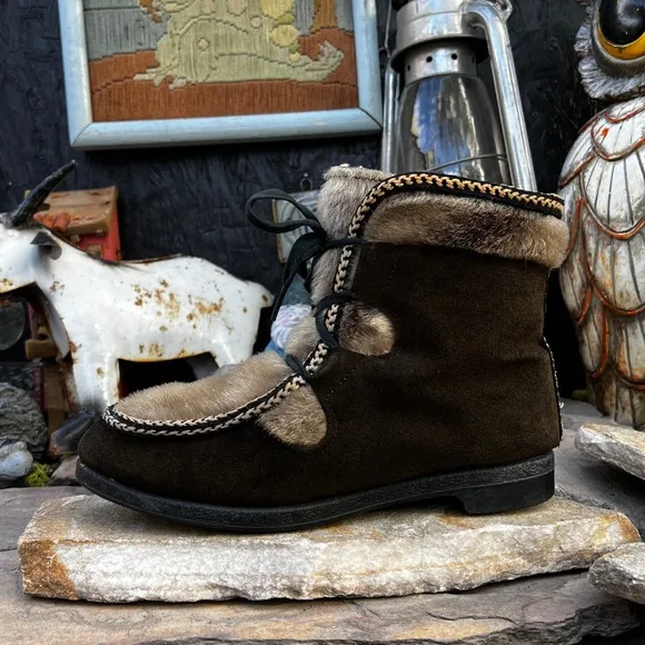 Vintage Snowland Faux Fur Ski Bunny Boots