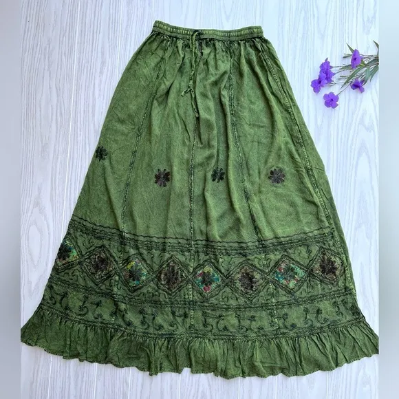 Vintage Vibe Green Embroidered Long Skirt