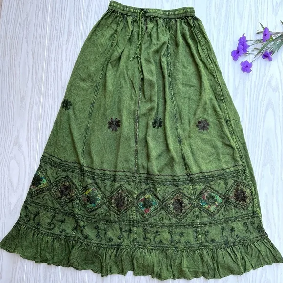Vintage Vibe Green Embroidered Long Skirt