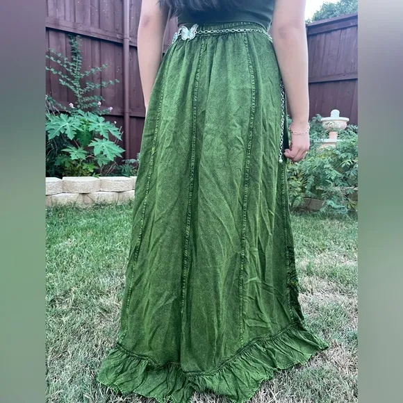 Vintage Vibe Green Embroidered Long Skirt