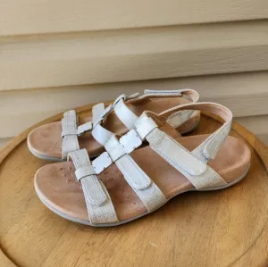 Vionic Amber sandals size 9