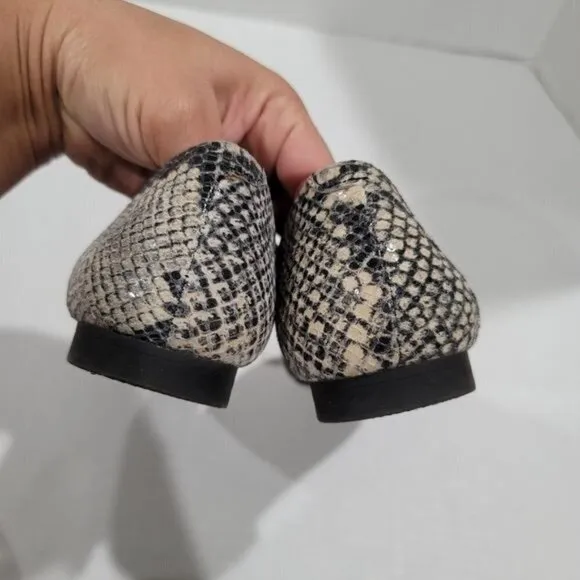 VIONIC Caballo Faux Snakeskin Flat shoes Size 5