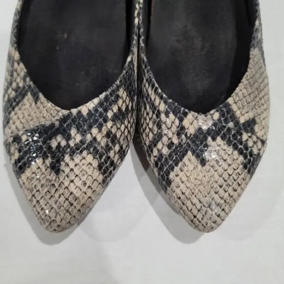 VIONIC Caballo Faux Snakeskin Flat shoes Size 5