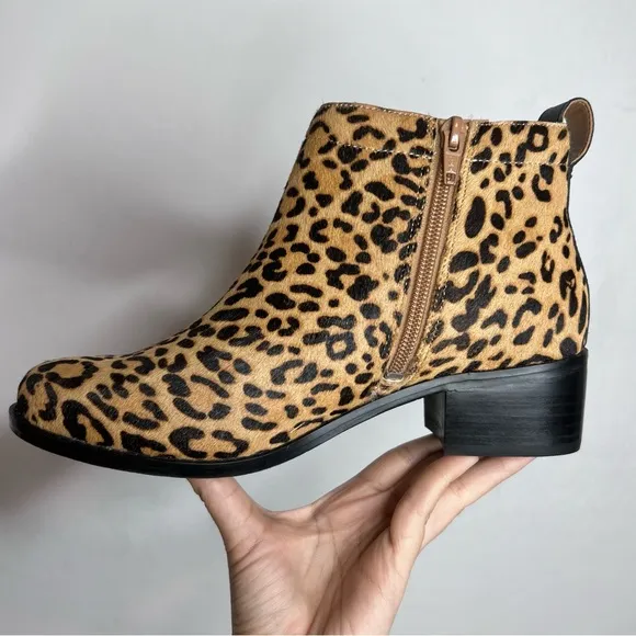 VIONIC ‘Clara’ Leopard Ankle Boots. Size 6