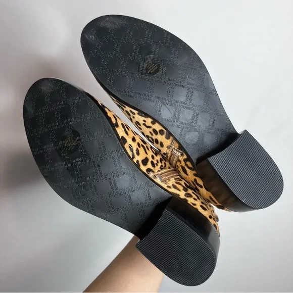 VIONIC ‘Clara’ Leopard Ankle Boots. Size 6