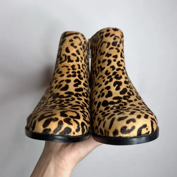 VIONIC ‘Clara’ Leopard Ankle Boots. Size 6