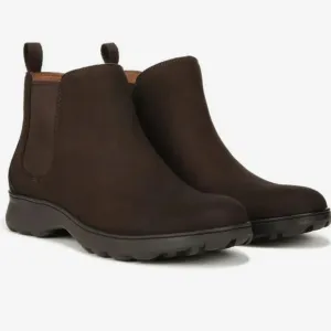 Vionic Evergreen waterproof boots Sz 7 NWT