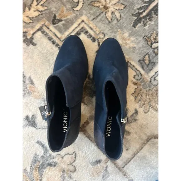 Vionic NWT Blue Boots