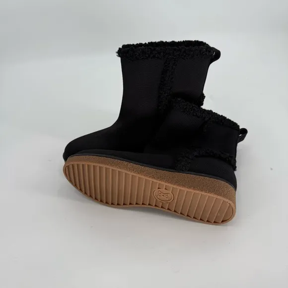 Vivaia Courtney Boots Size 40 (9.5) Round-Toe Water-Repellent Faux Fur Black