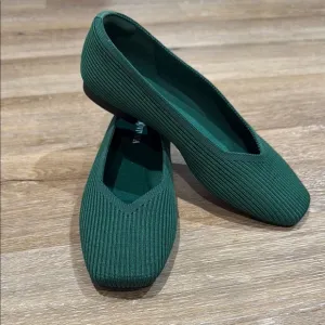 VIVAIA Size 36 Emerald Green Slip-On Knit Flats with Ribbed Texture Square Toe