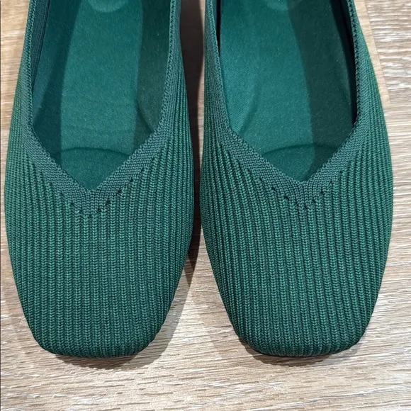 VIVAIA Size 36 Emerald Green Slip-On Knit Flats with Ribbed Texture Square Toe