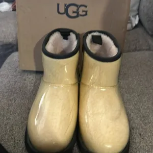 Waterproof clear Uggs Clear mini