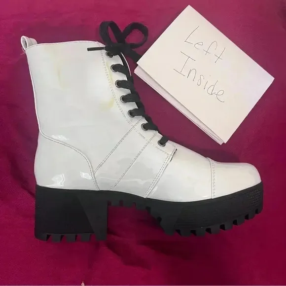 Wild Diva White 7 Eye Lace Up Patent Leather  Chunky Heel Boots Size 7