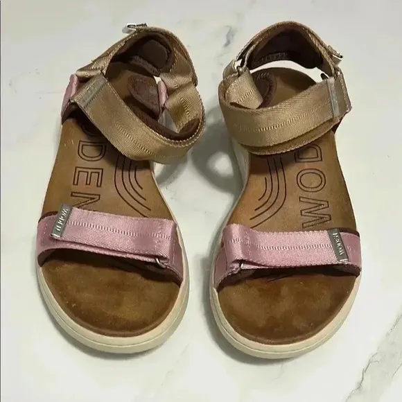 Woden sandals