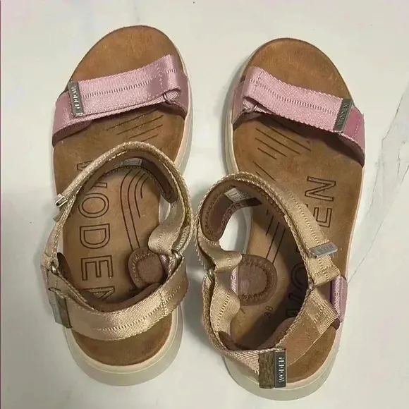 Woden sandals