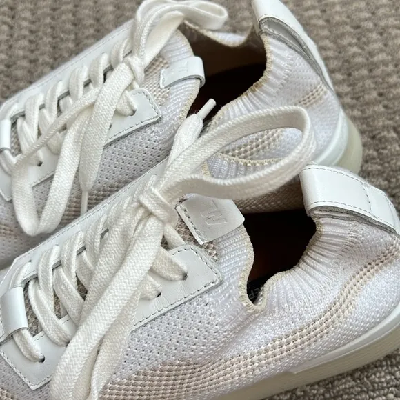 Wolf and Shepherd White Vanilla SupremeKnit Trainer Tennis Shoes