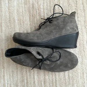 Wolky Hope Pombai Women's Suede Wedge Ankle Booties Shoes Gray Size EU 39 | US 8