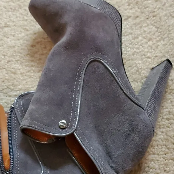 Womans boots