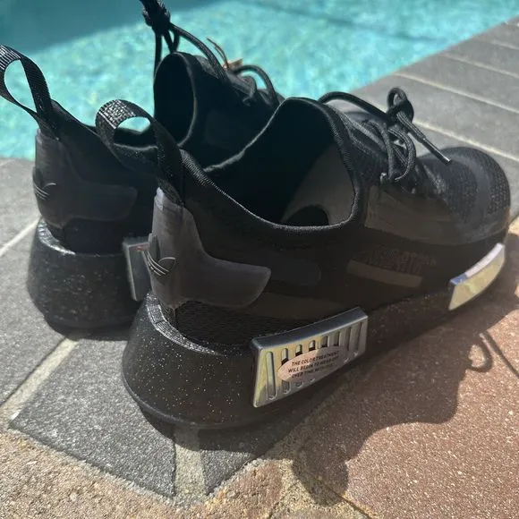 WOMEN'S Adidas NMD R1 Shoes Spectoo Black Iridescent GZ9288
