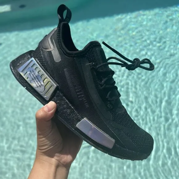 WOMEN'S Adidas NMD R1 Shoes Spectoo Black Iridescent GZ9288