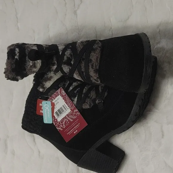 Women's MukLuks Faux Suede Lacy Lilah Boots 8.5