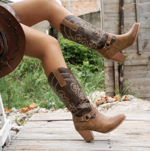 Women's New Embroidered Western Boots, Fashionable Floral Embroidered