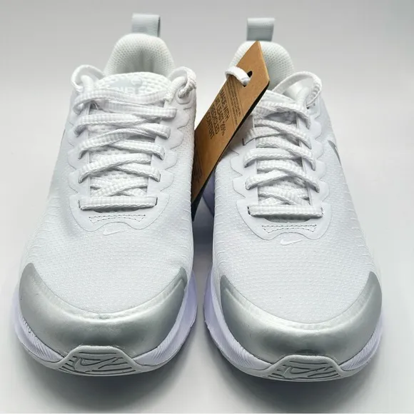 Women’s Nike Air Max Nuba is Shoes White/ Pure Platinum HF1233-101 Size 7 New
