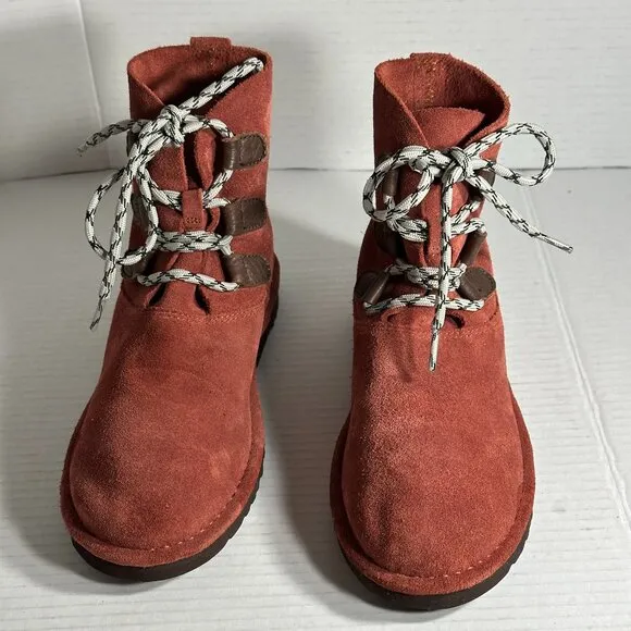 Women's size 7 UGG ankle boots