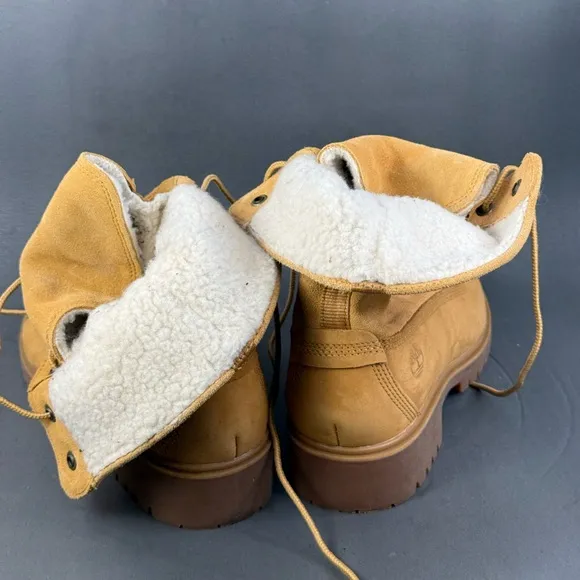 Women’s Timberland Lace Up Faux Fur Lined Boots Size 9