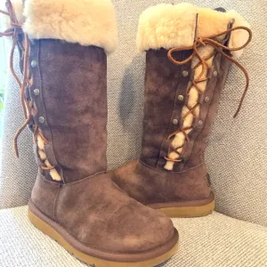 Women's Ugg Suede  Sheepskin Lace Up Calf Boots  Australia Upside Size 6